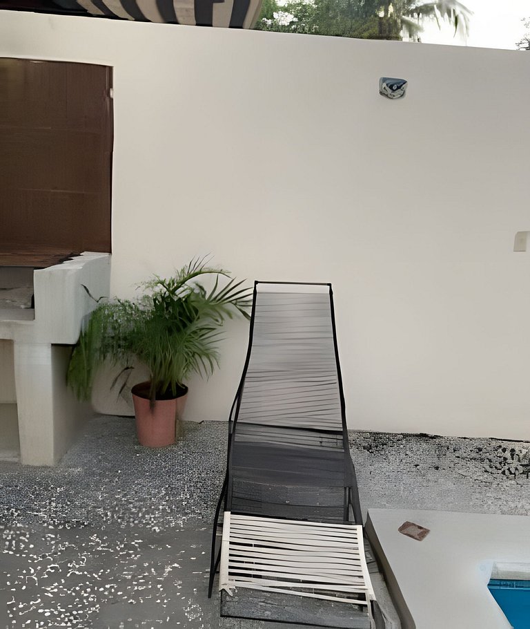 C12 · Casa 2 niveles, alberca y vista al manglar