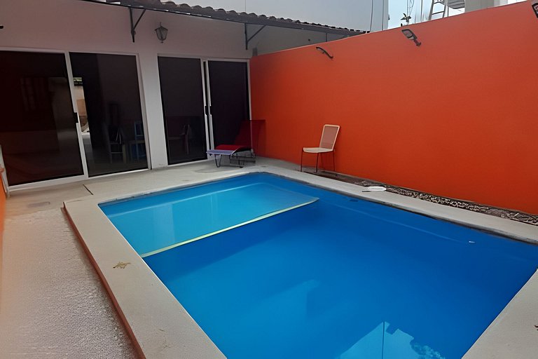 C11 · Casa 2 niveles, alberca y vista al manglar