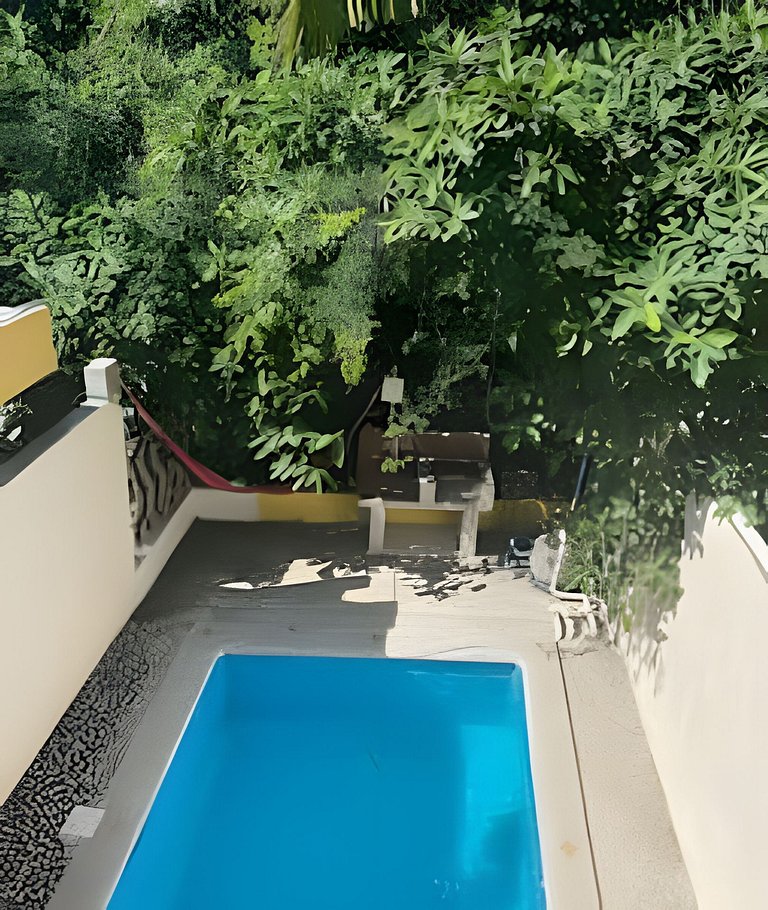 C11 · Casa 2 niveles, alberca y vista al manglar