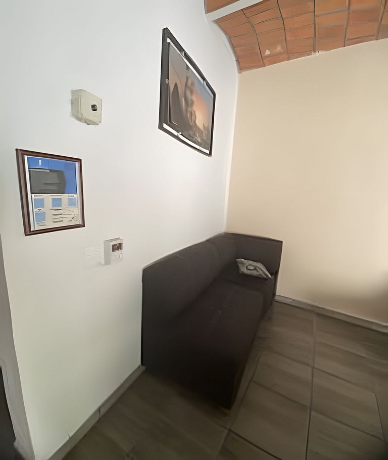 C11 · Casa 2 niveles, alberca y vista al manglar