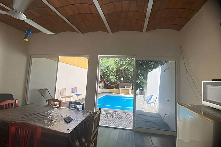 C11 · Casa 2 niveles, alberca y vista al manglar