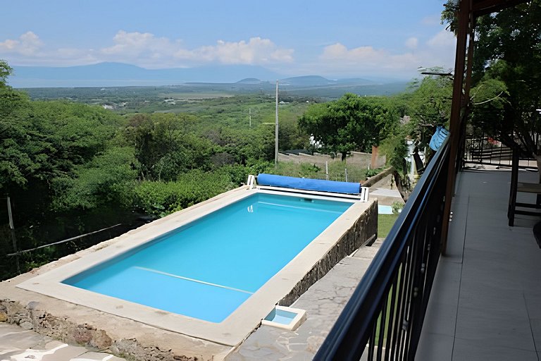 6 Alberca privada y Vista a el lago de Chapala