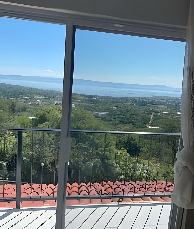 6 Alberca privada y Vista a el lago de Chapala